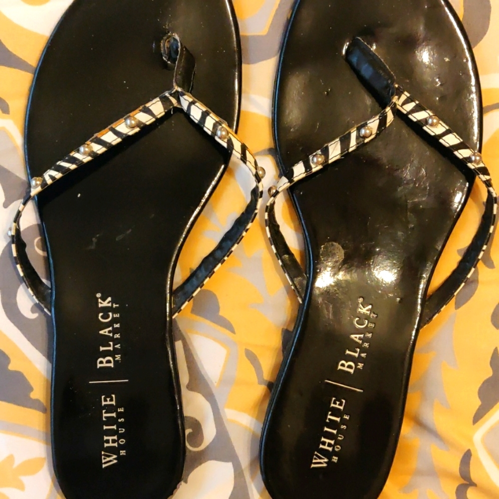White House Black Market size 10 flip flops